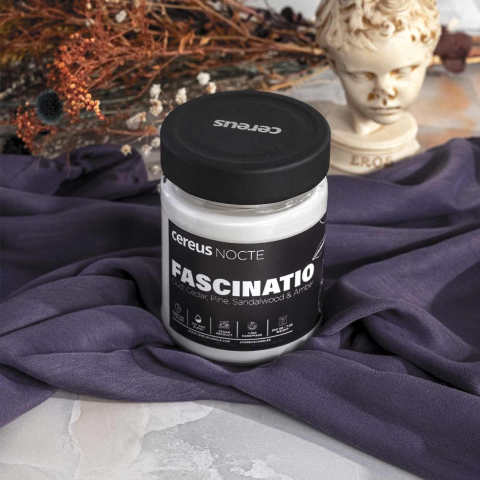 Cereus Nocte Fascinatio Ud Ağacı Kokulu Cam Kavanoz Doğal Soya Mum